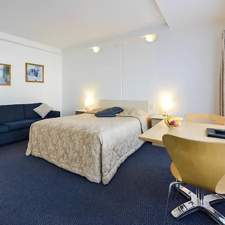 Heyfield Motel And Apartments Lakes Entrance Exterior photo